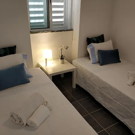 Sleep & Go Airport Guest house
