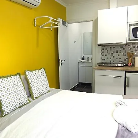 Sleep & Go Airport Guest house Faro